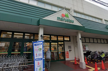 物件から徒歩5分圏内にスーパーやコンビニがあります。